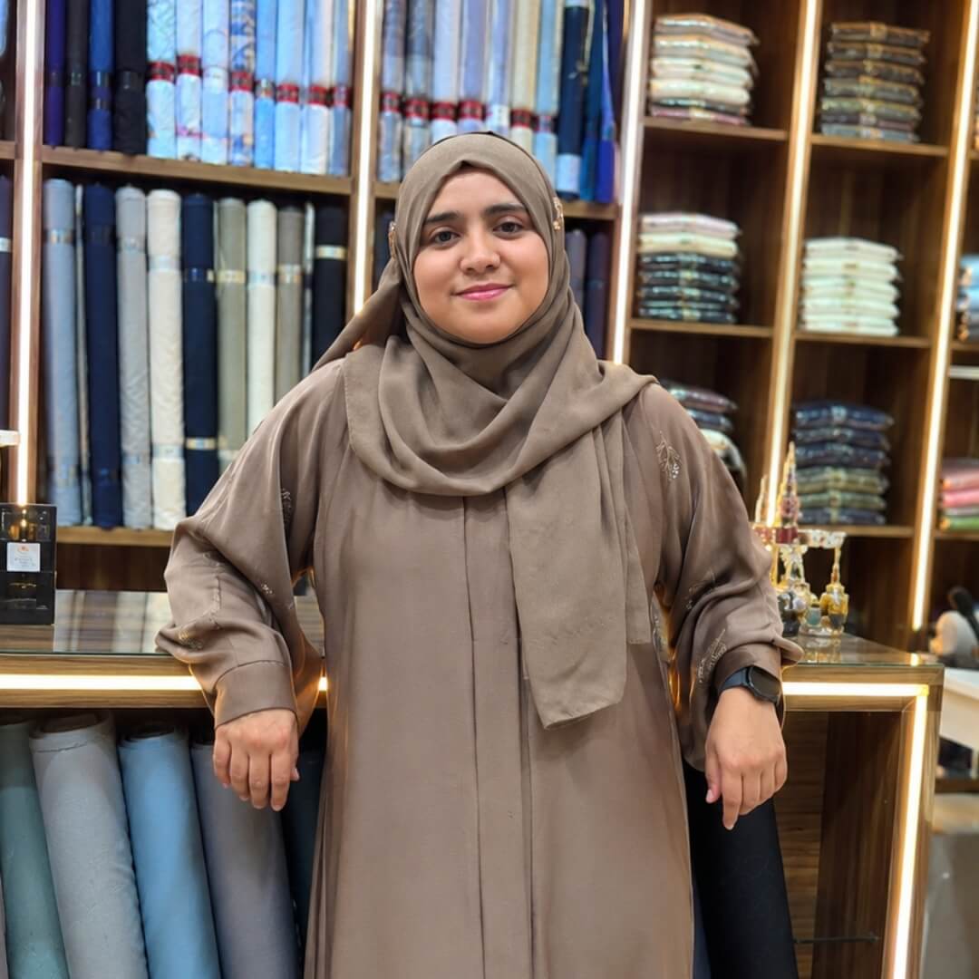 Aisha – Branch manager Haseena Mahal